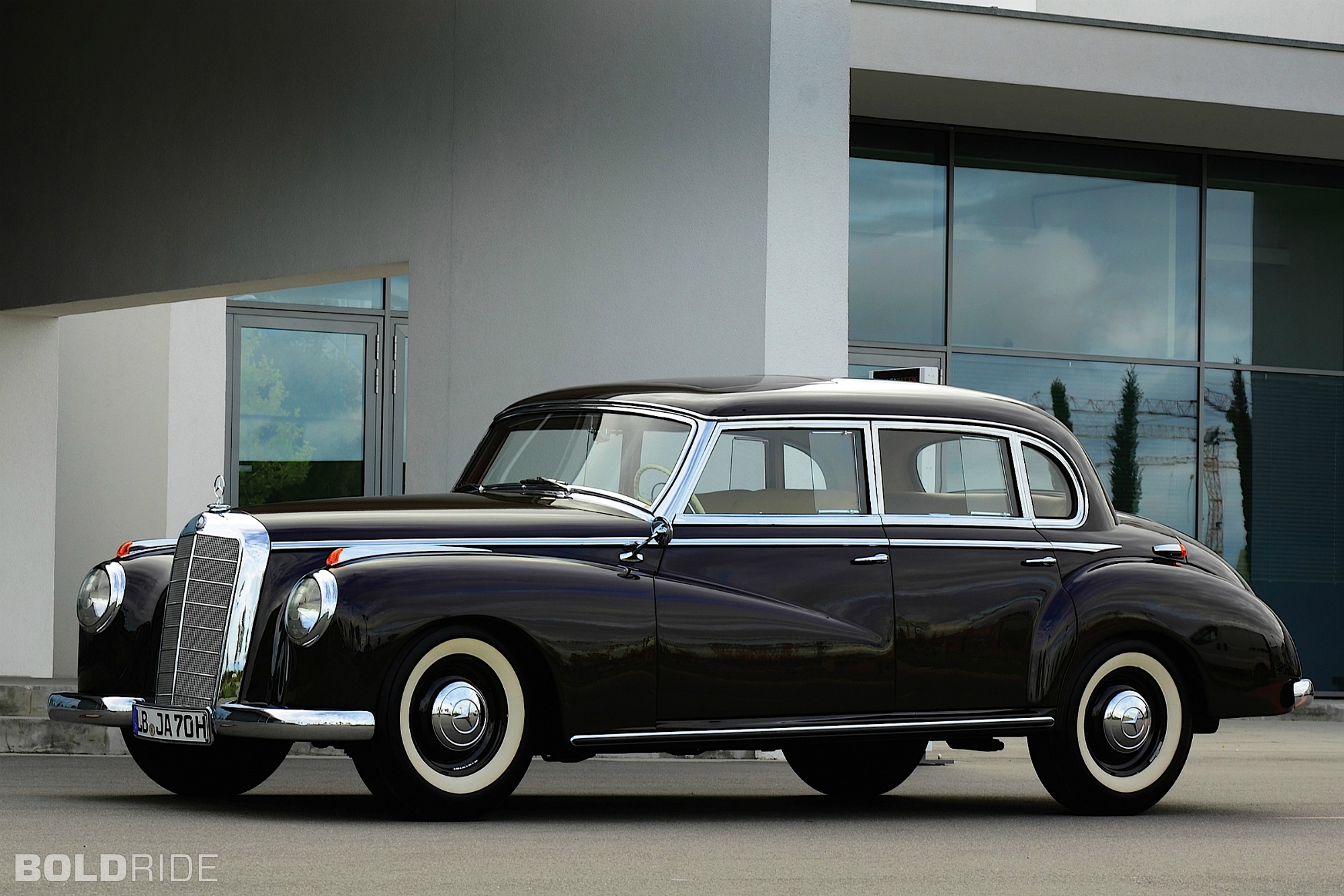Mercedes Benz 300