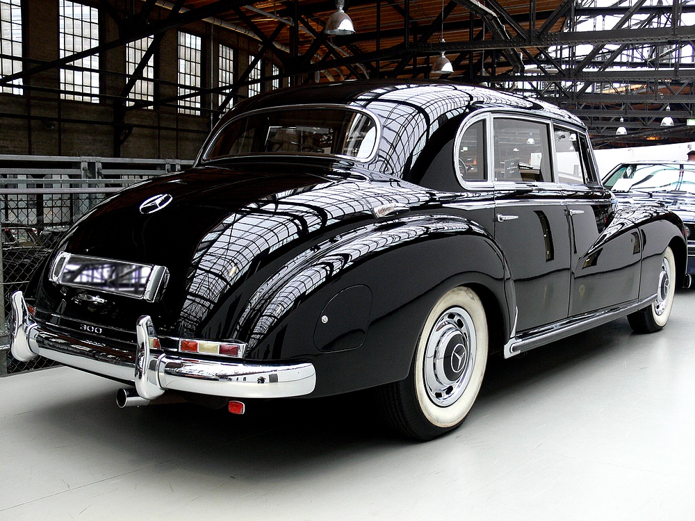 Mercedes Benz 300