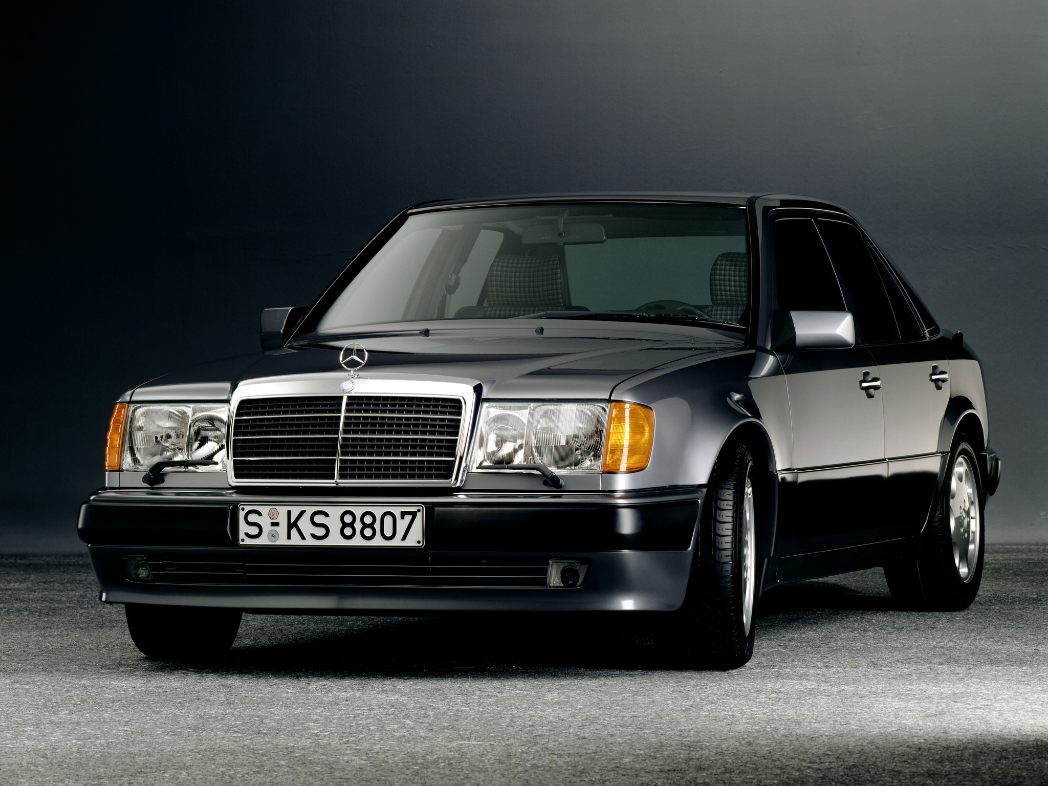Mercedes Benz 500e