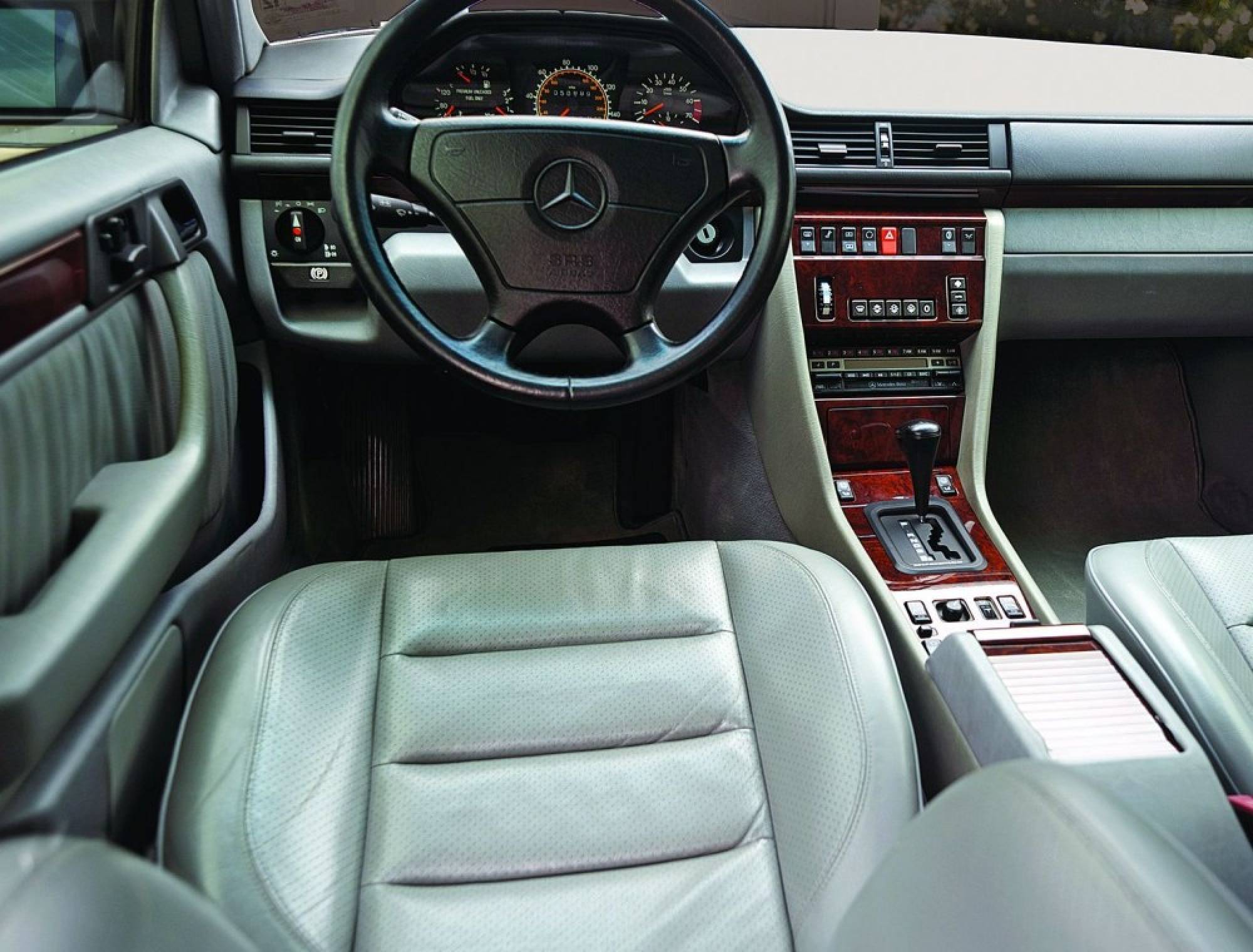 Mercedes Benz 500e