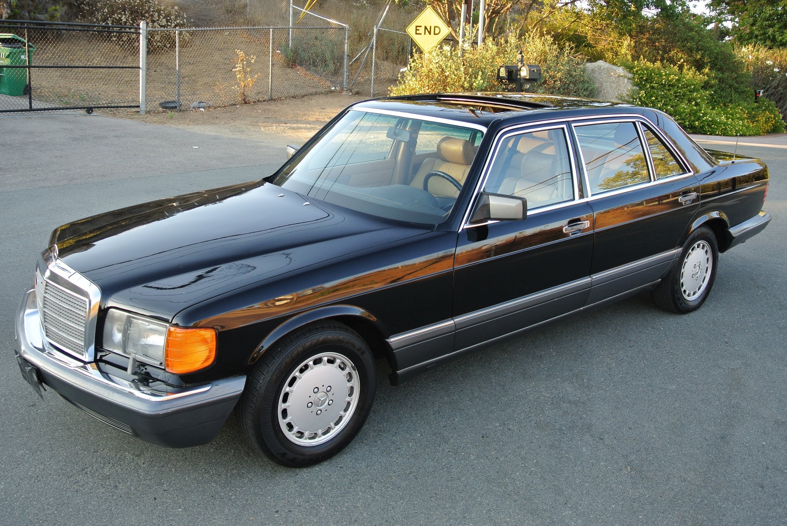 Mercedes Benz 560sel