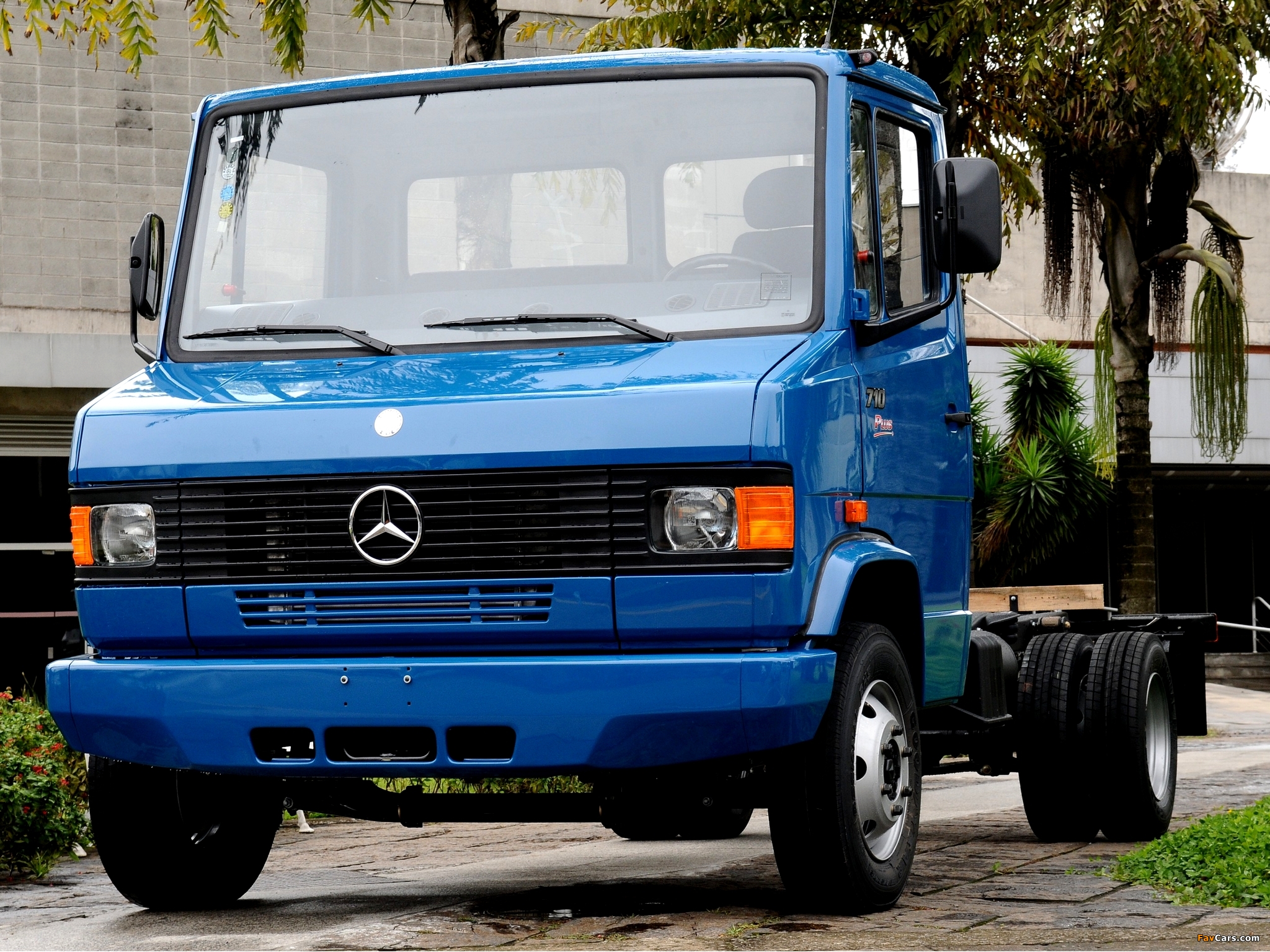 Mercedes Benz 710