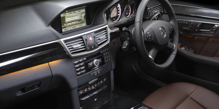 Mercedes Benz E200