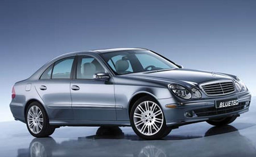 Mercedes Benz E320