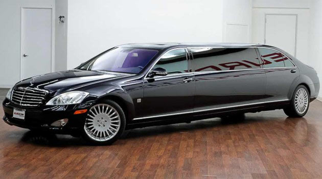 Mercedes Benz Limousine
