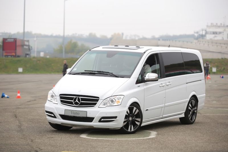Mercedes Benz Minivan