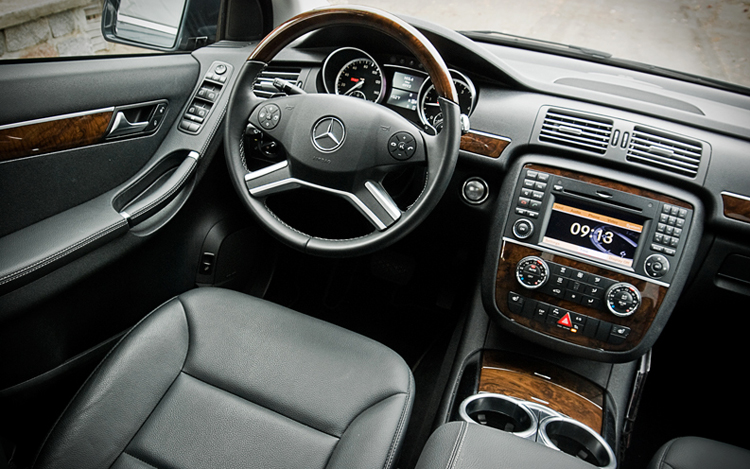 Mercedes Benz R350