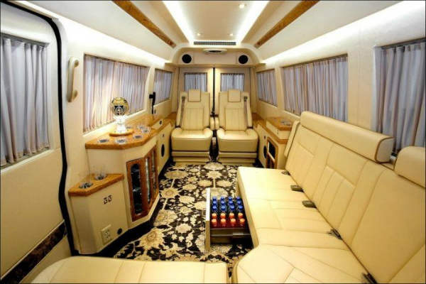 Mercedes Benz Van