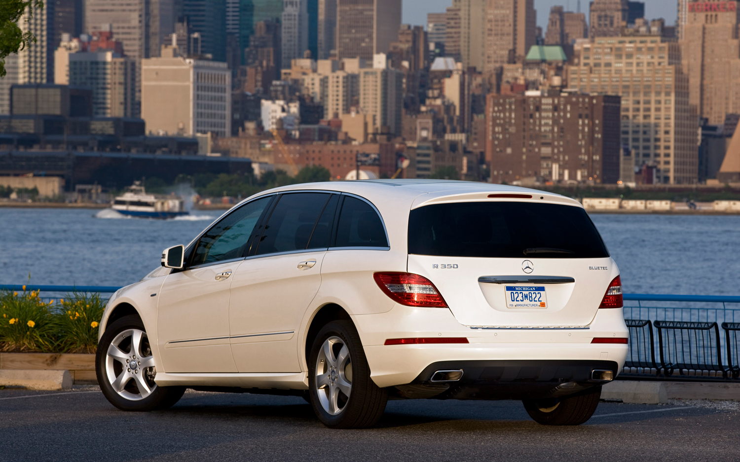 Mercedes Benz R Class 2015