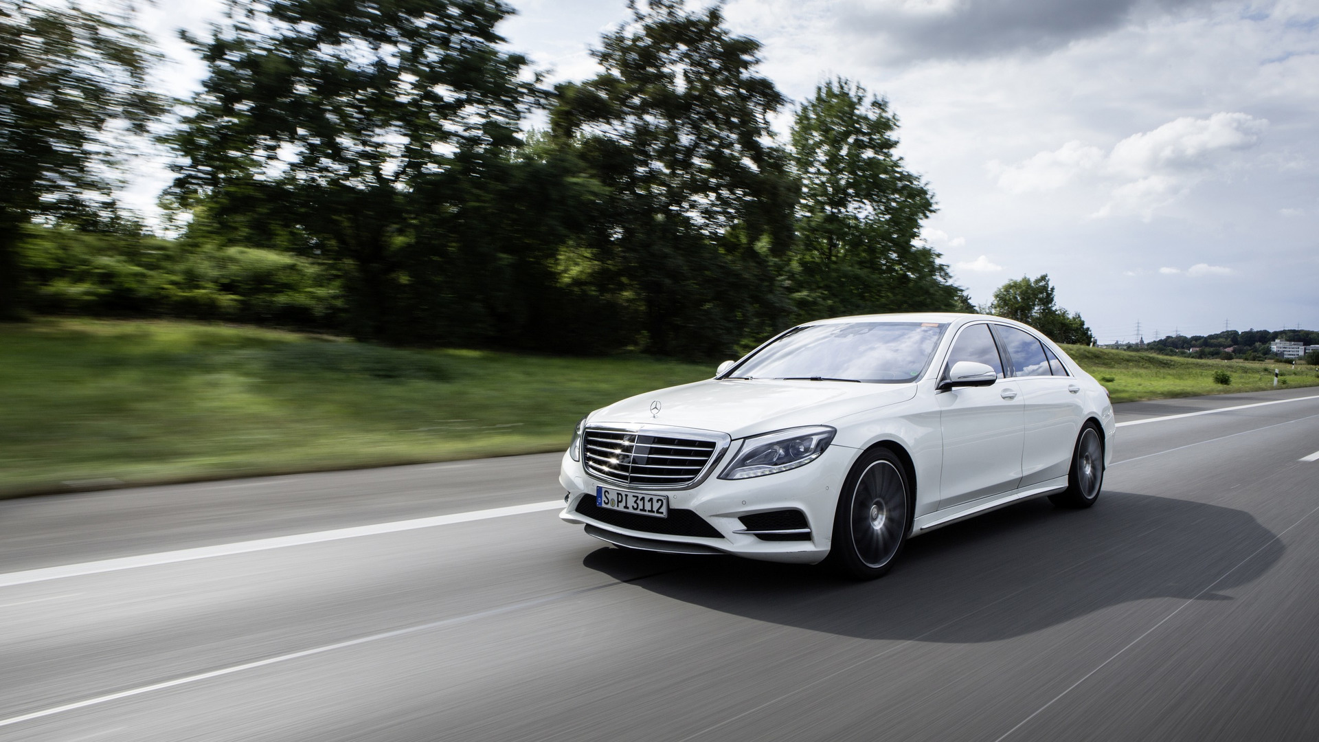 Mercedes Benz S Class V8