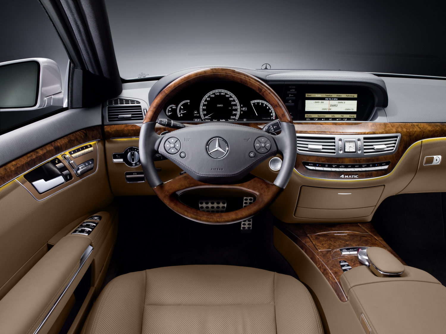 Mercedes Benz S Class W221