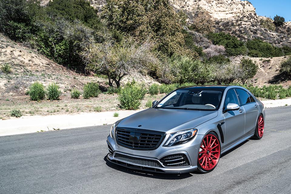 Mercedes Benz S550 Red