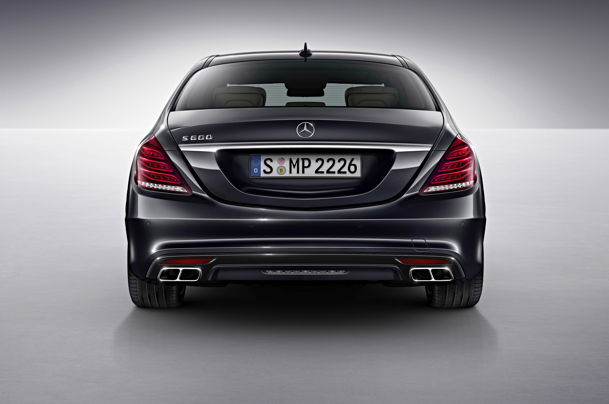 Mercedes Benz S600