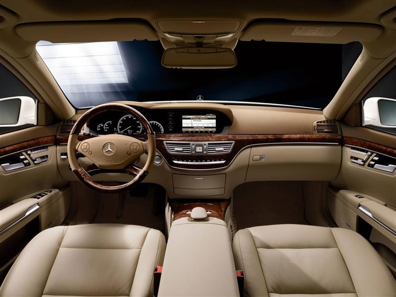 Mercedes Benz S600 2013