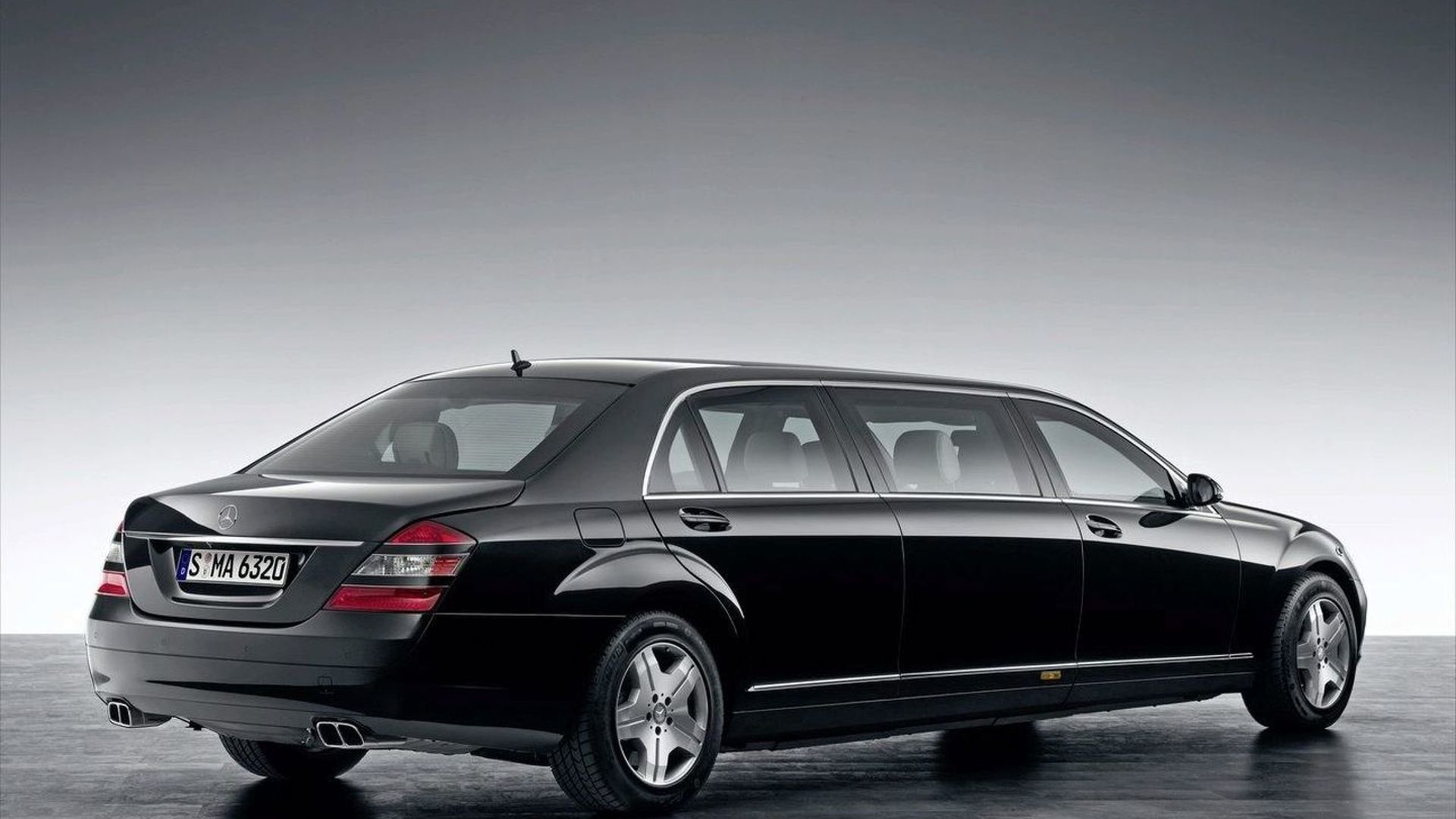 Mercedes Benz S600 Pullman Guard Armoured Limousine