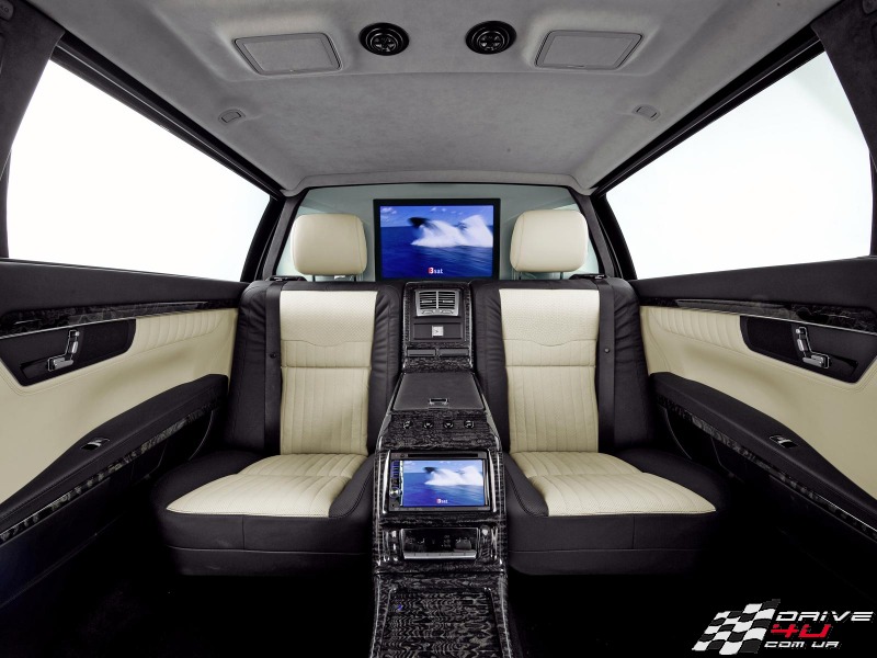 Mercedes Benz S600 Pullman Limousine