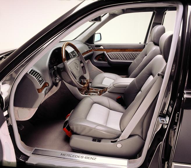 Mercedes Benz S600 W140 V12