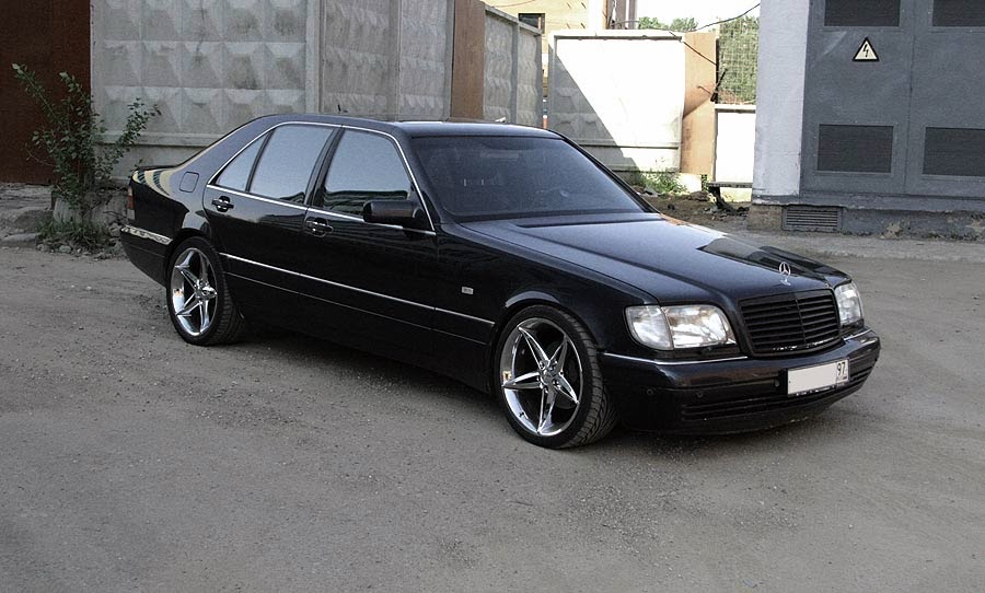 Mercedes Benz S600 W140