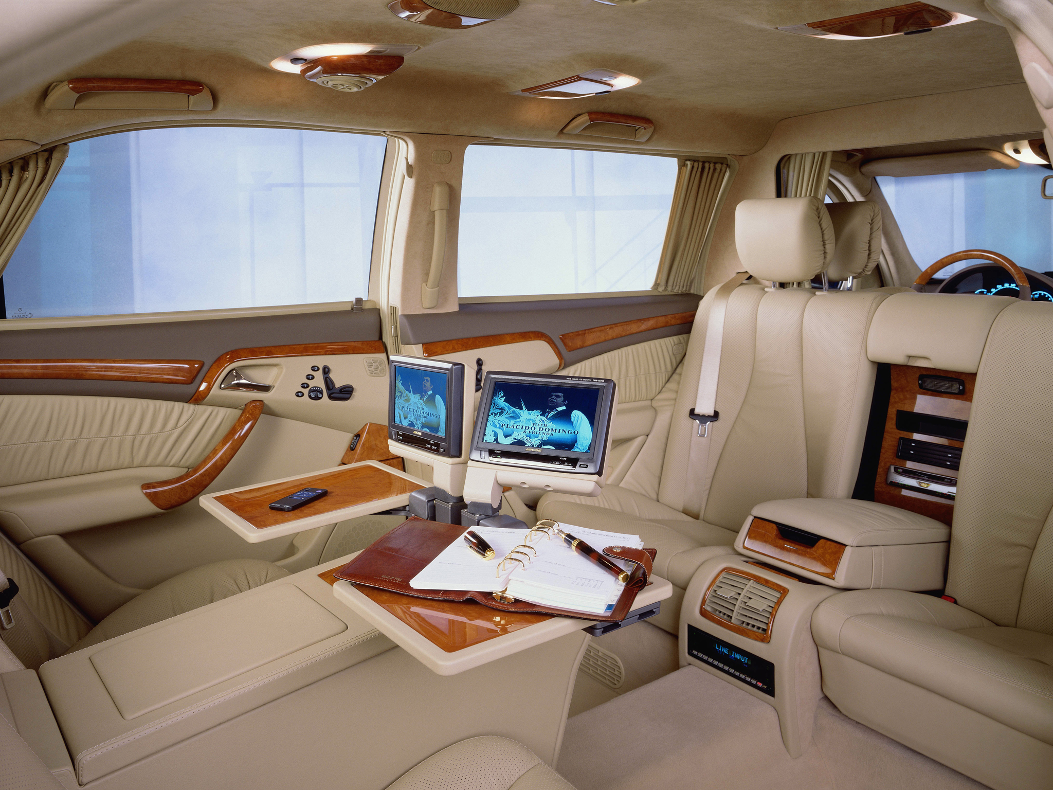 Mercedes Benz S600 W221 Pullman Limousine