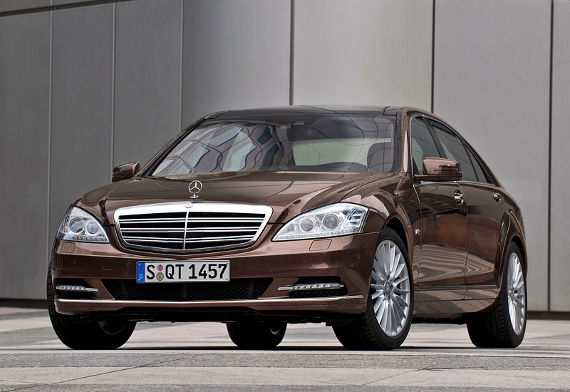 Mercedes Benz S600 W221