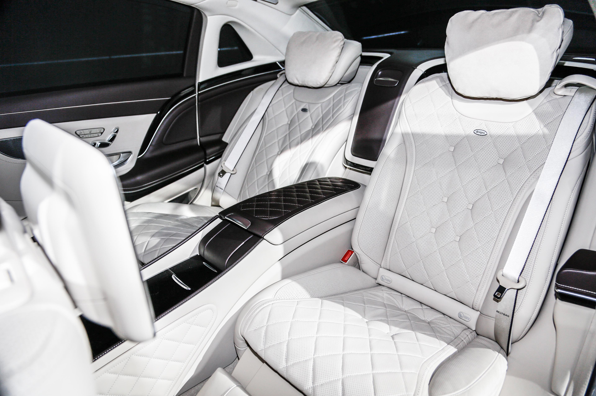 Mercedes Benz S600 White Mercedes Benz S600 White