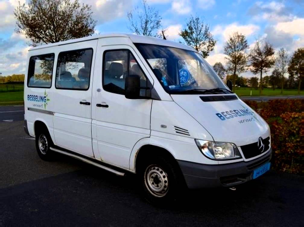 Mercedes Benz Sprinter 208