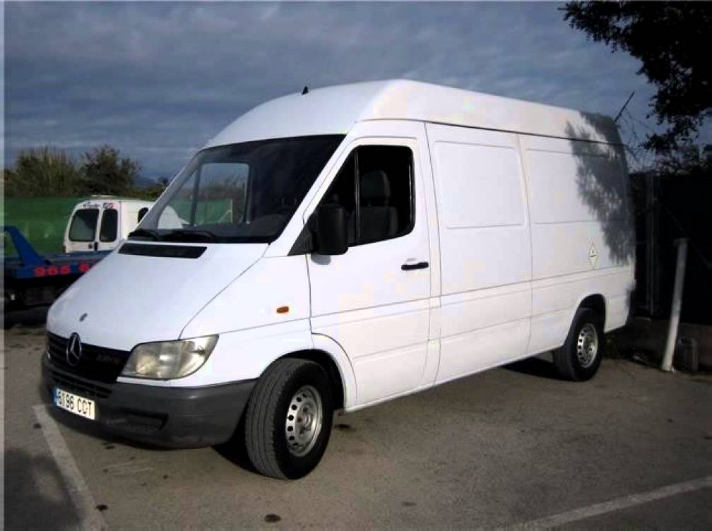Mercedes Benz Sprinter 208