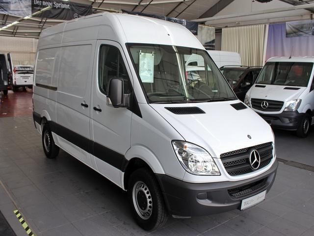 Mercedes Benz Sprinter 210