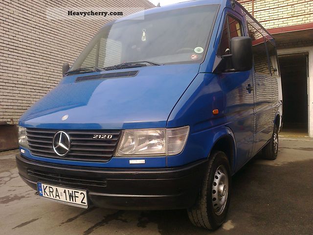 Mercedes Benz Sprinter 212