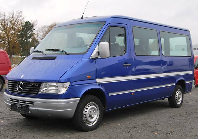Mercedes Benz Sprinter 212