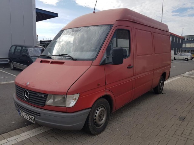 Mercedes Benz Sprinter 212 Mercedes Benz Sprinter 212