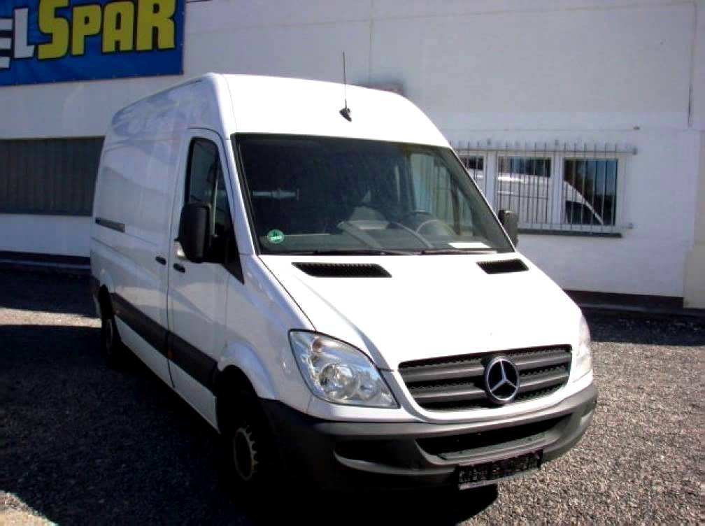 Mercedes Benz Sprinter 215