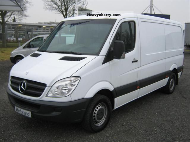 Mercedes Benz Sprinter 215