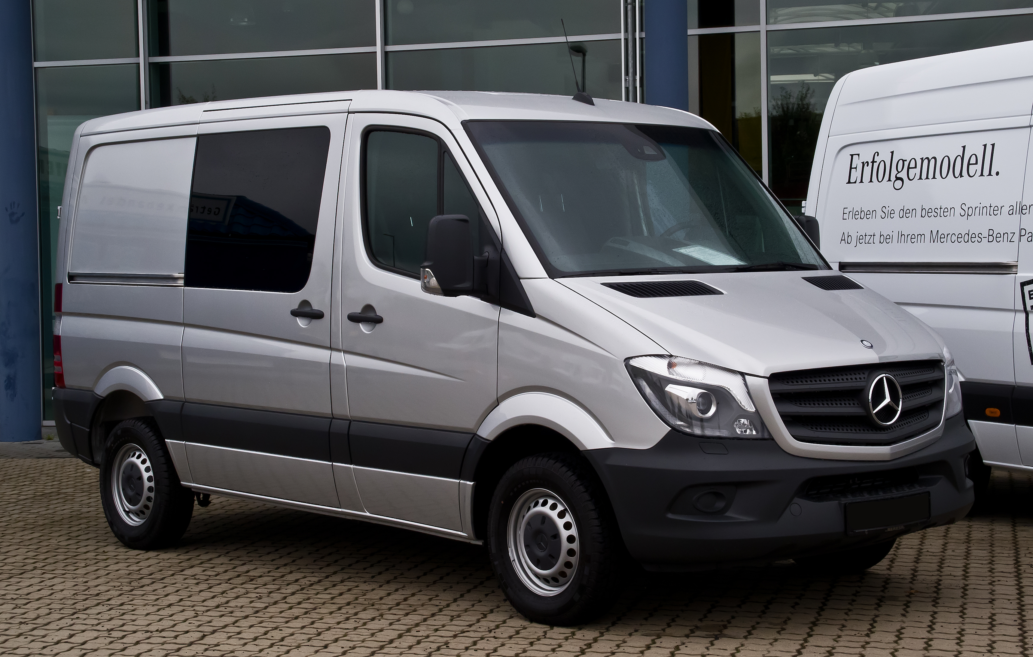 Mercedes Benz Sprinter 216