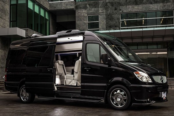 Mercedes Benz Sprinter 2500