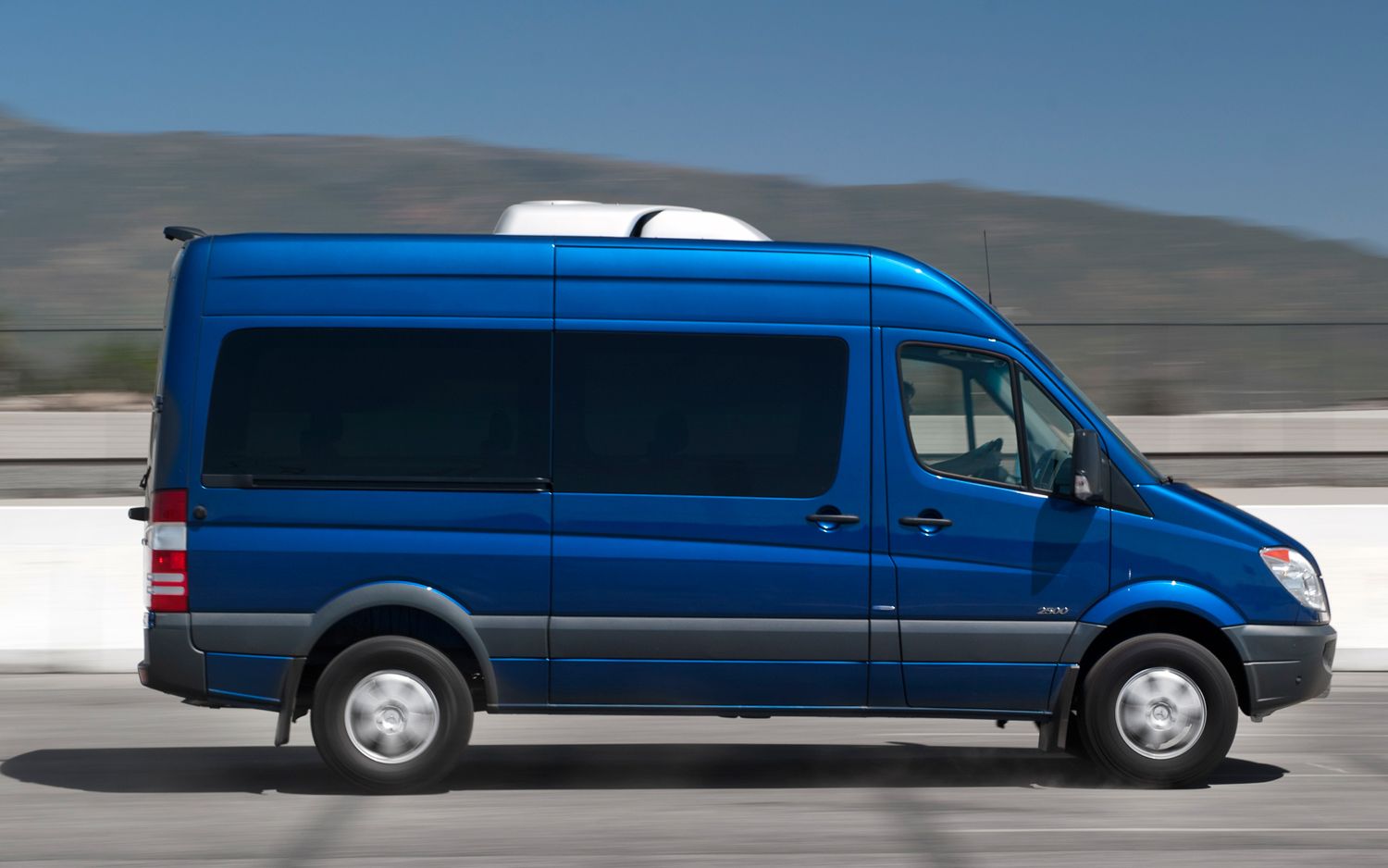 Mercedes Benz Sprinter 2500