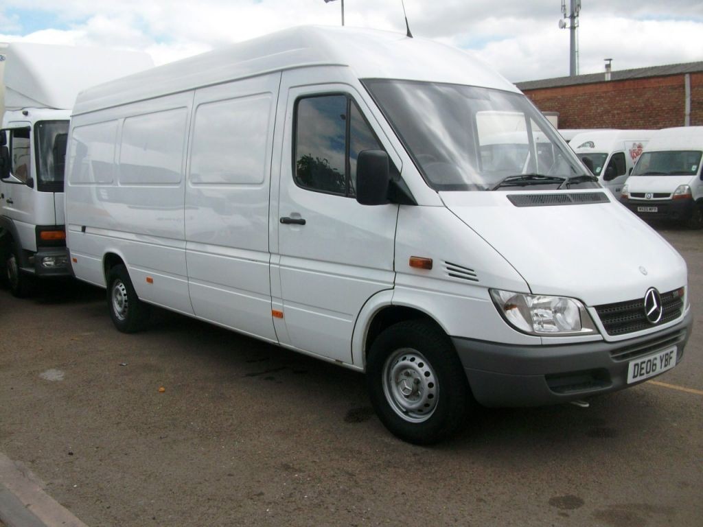 Mercedes Benz Sprinter 311