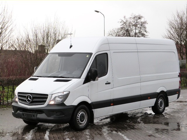 Mercedes Benz Sprinter 313