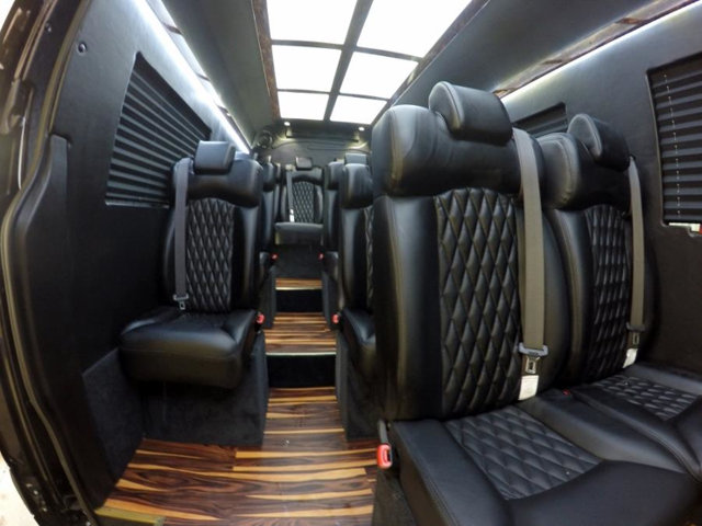 Mercedes Benz Sprinter 3500