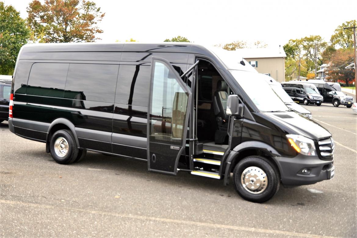 Mercedes Benz Sprinter 3500 Mercedes Benz Sprinter 3500