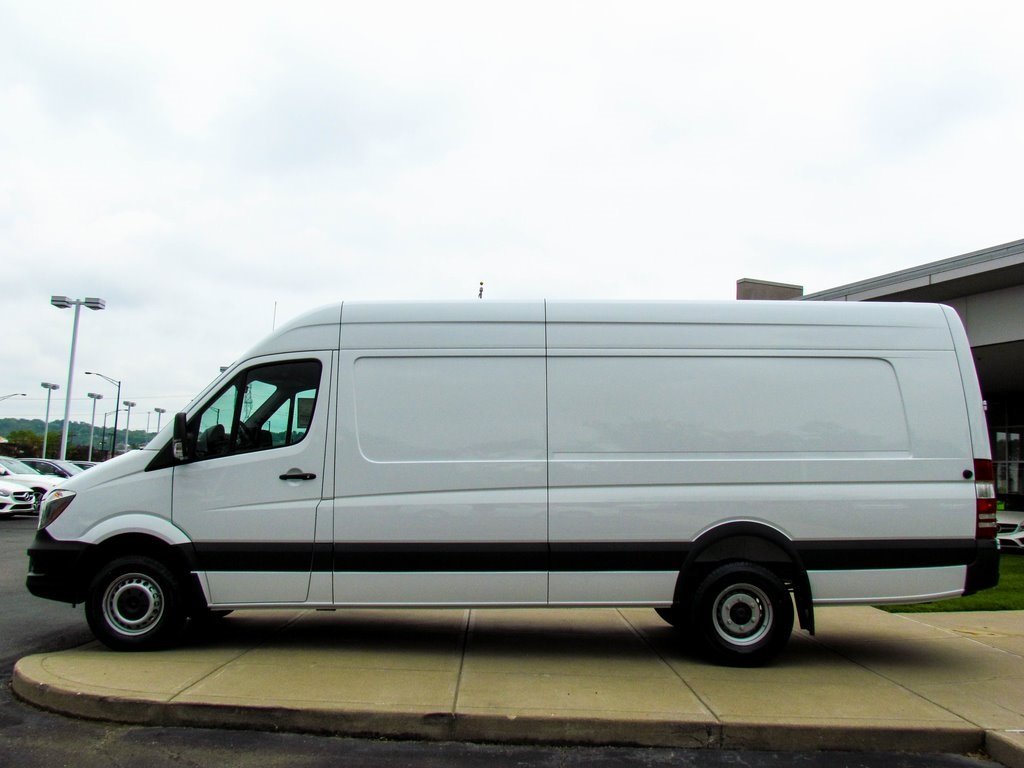 Mercedes Benz Sprinter 3500