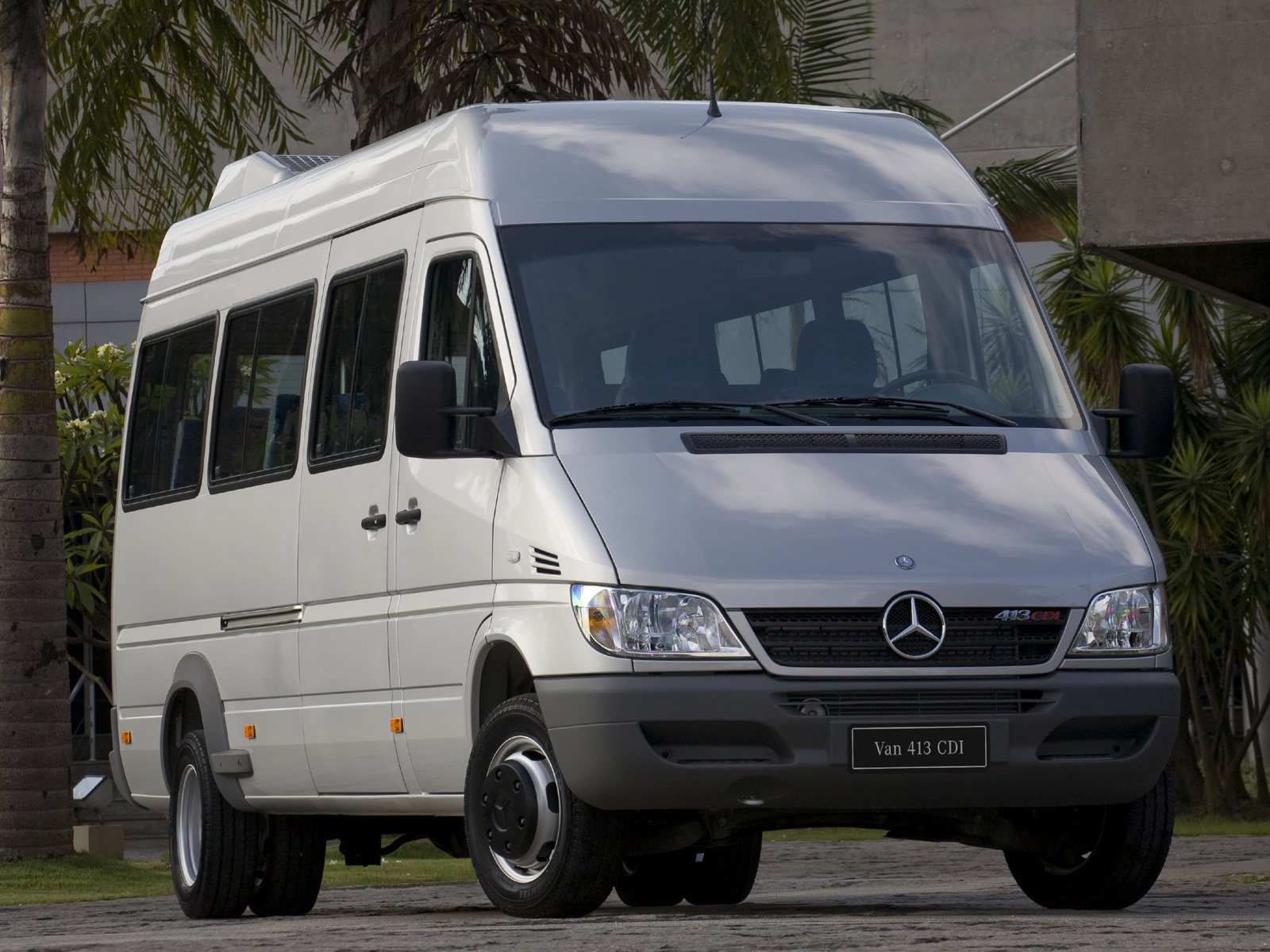 Mercedes Benz Sprinter 413 Mercedes Benz Sprinter 413
