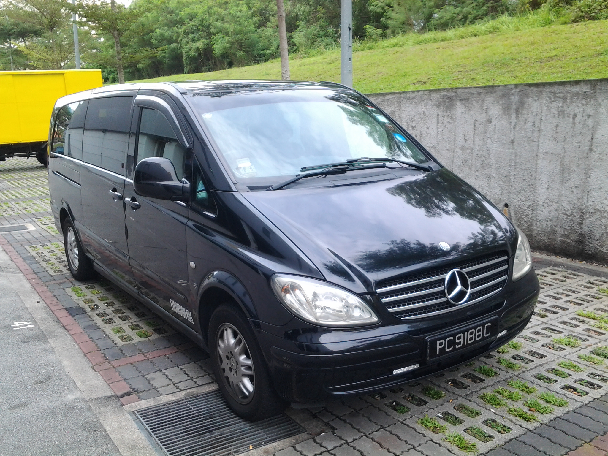 Mercedes Benz Sprinter 9 Seater