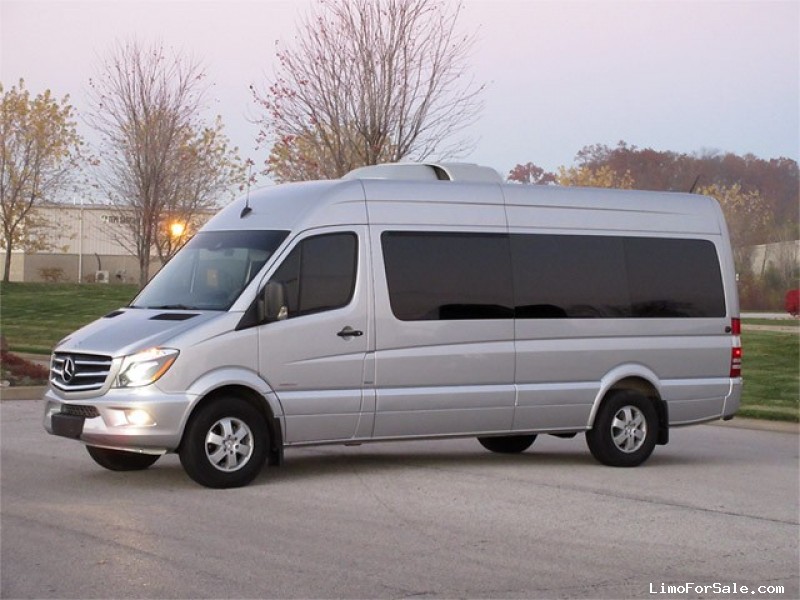 Mercedes Benz Sprinter Limo