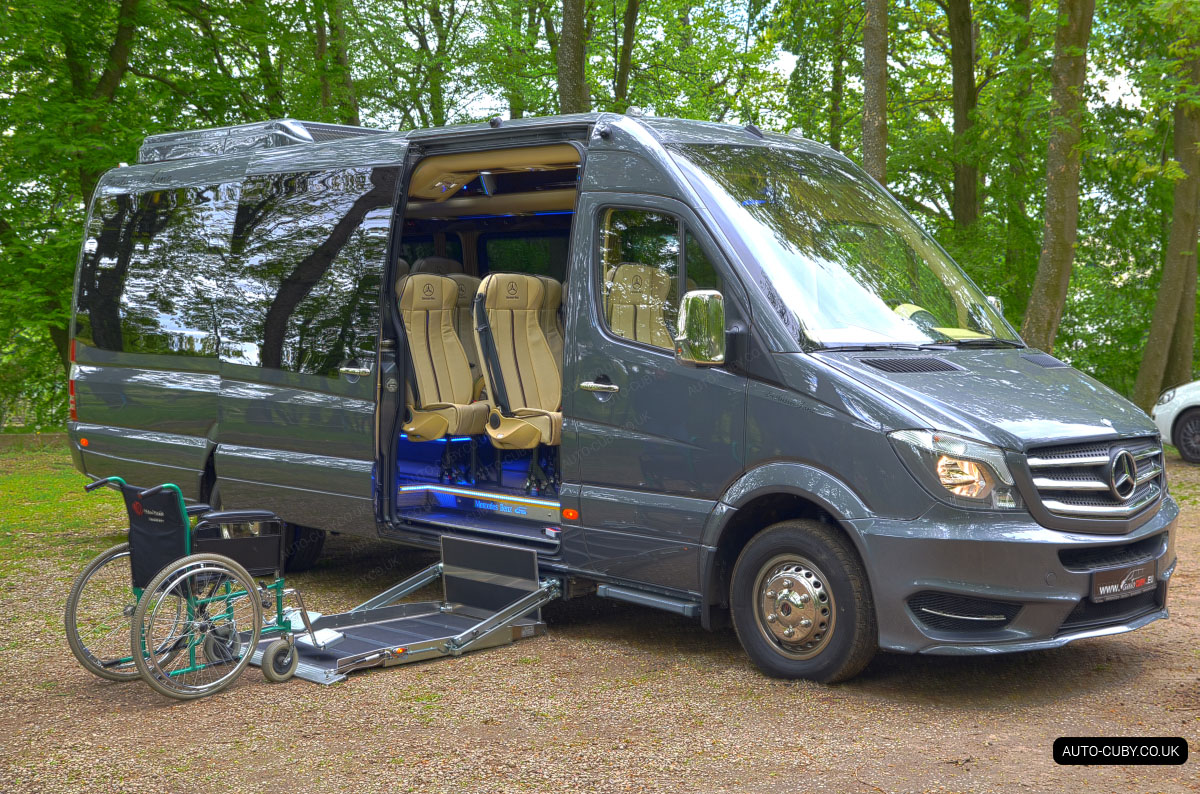Mercedes Benz Sprinter Minibus
