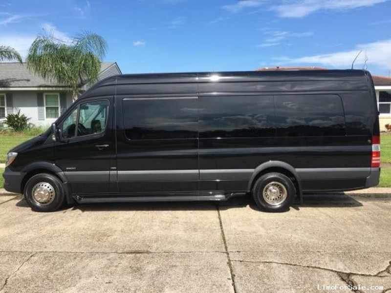 Mercedes Benz Sprinter Minibus