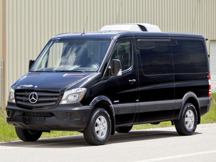 Mercedes Benz Sprinter Passenger Van 2500