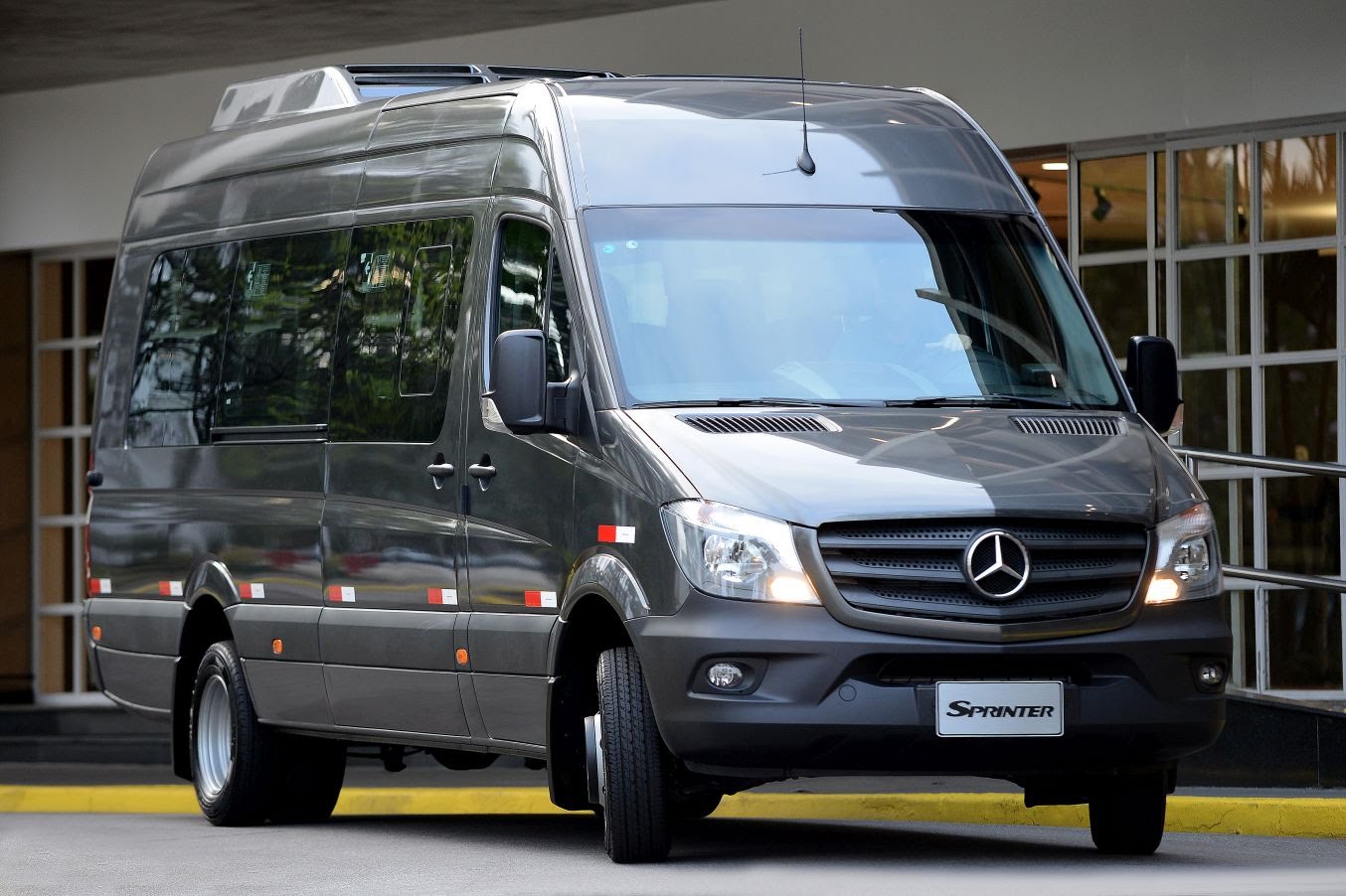 Mercedes Benz Sprinter Van 2017