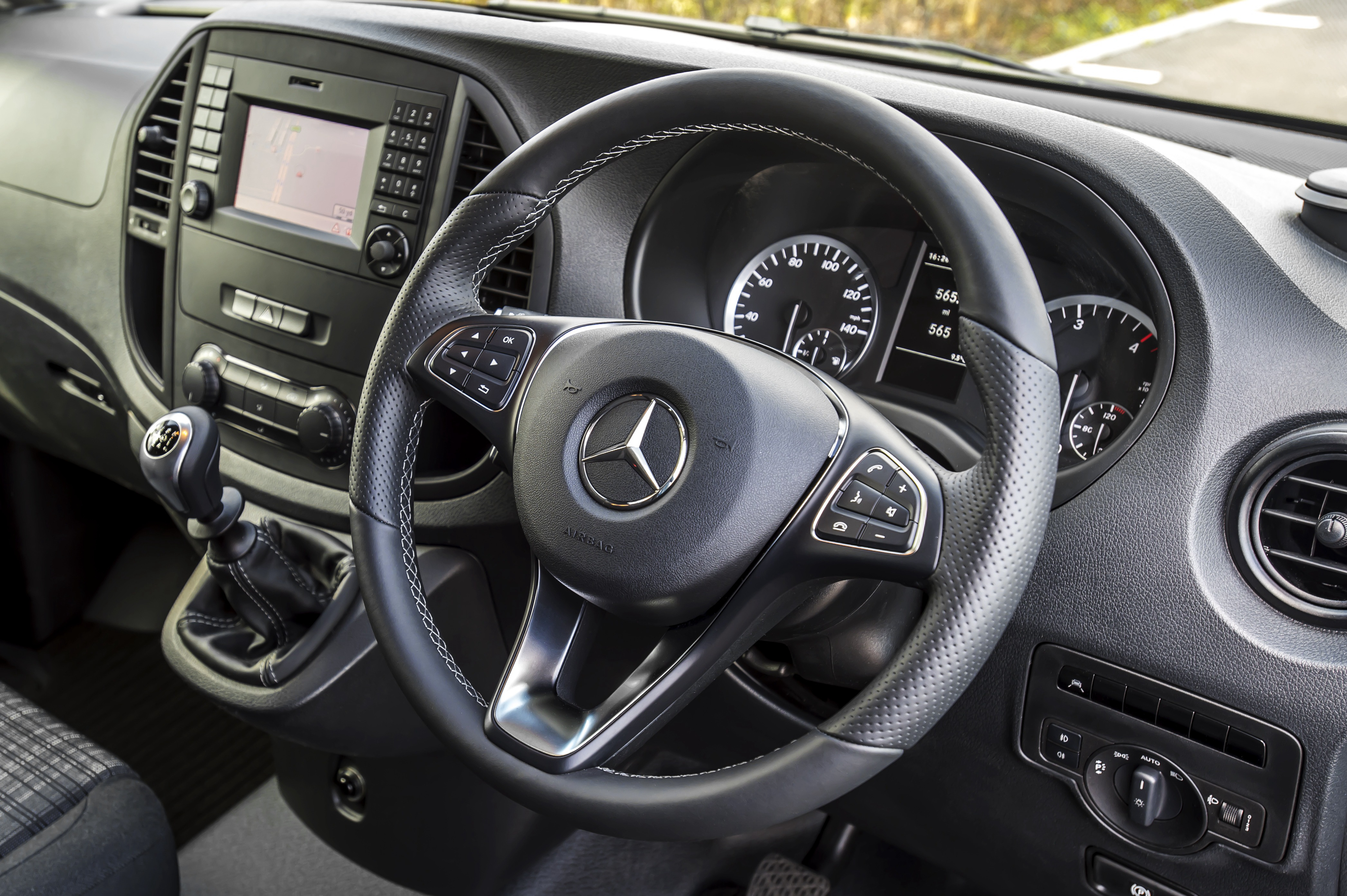 Mercedes Benz Vito 109