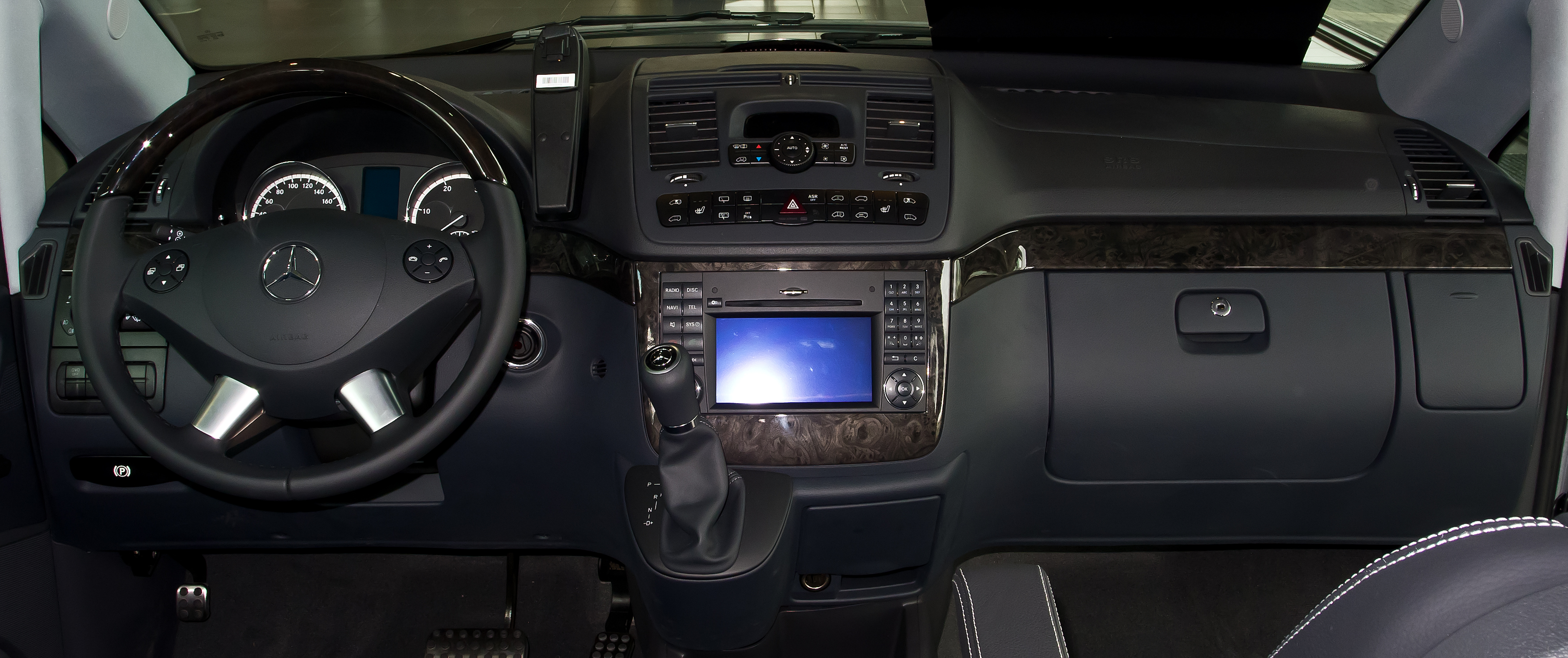 Mercedes Benz Vito V6